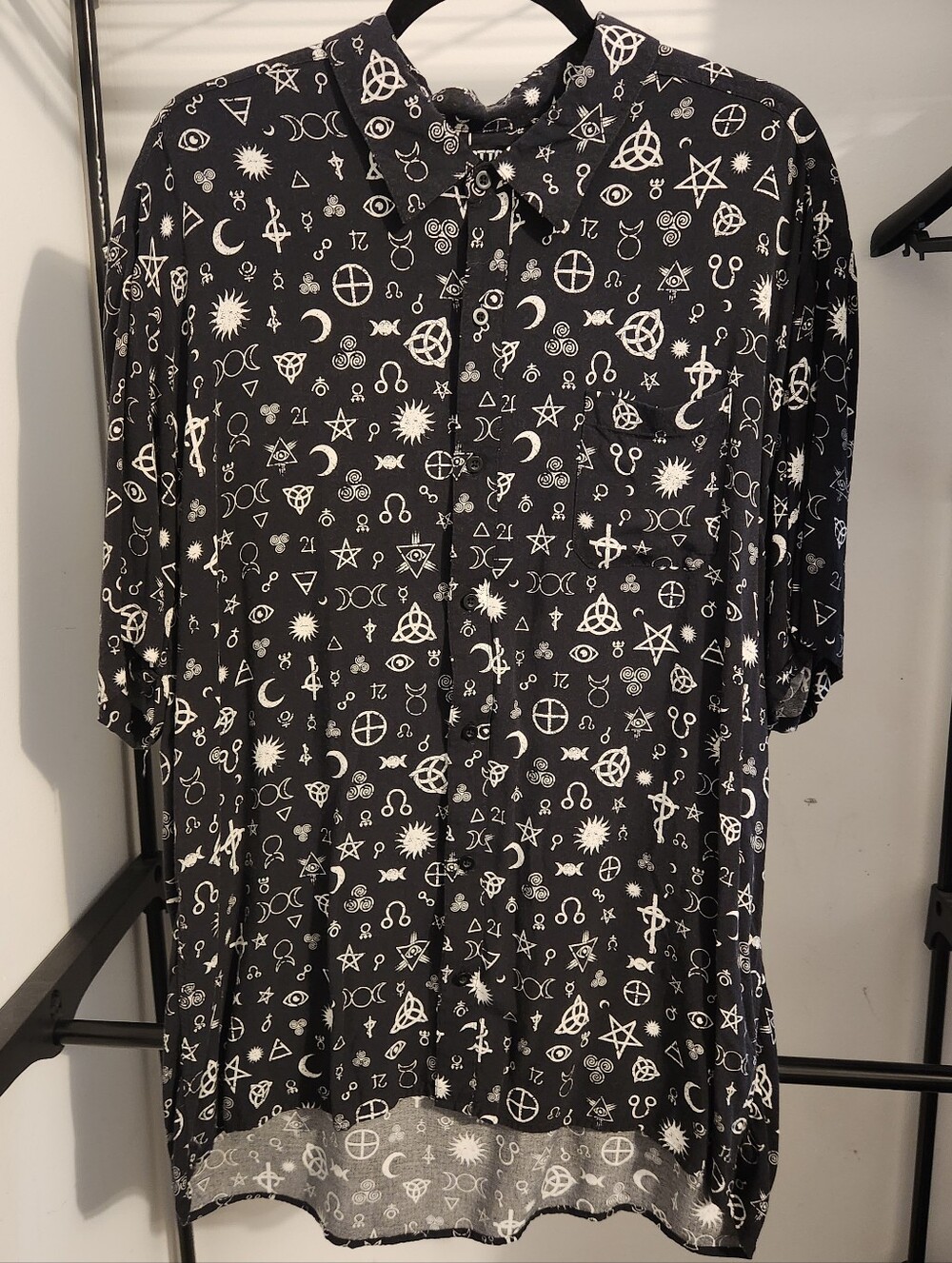 Hot Topic Button Down